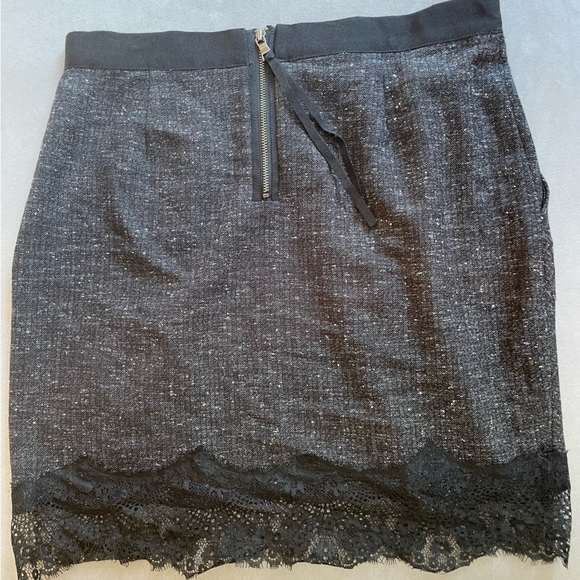 Jessica Simpson Grey and Black Lace Tulip style Skirt - Picture 5 of 5